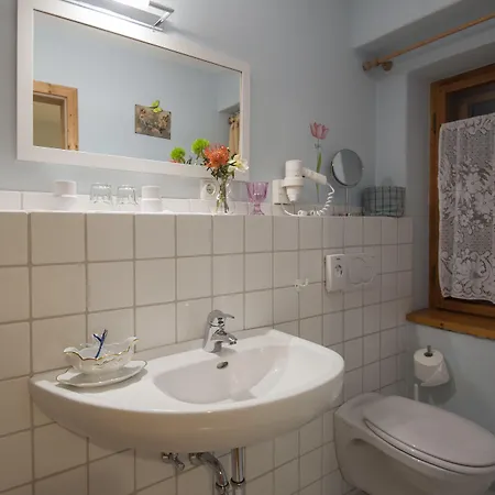 Hannas Alpengruss & Ζέεφελντ