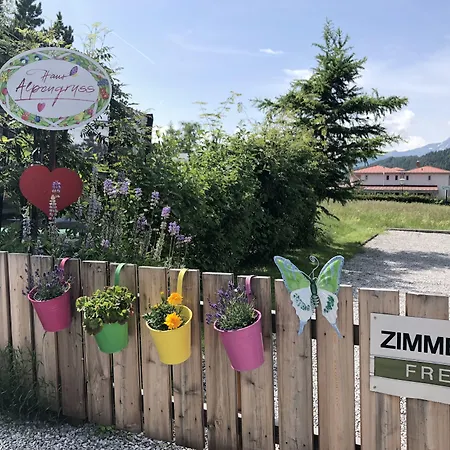 Hannas Alpengruss & זיפלד אין טירול