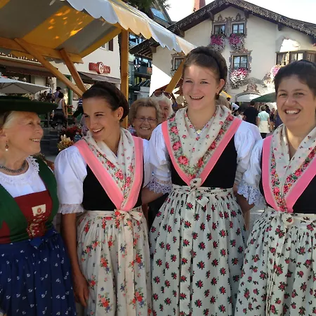 アパート Hannas Alpengruss & ゼーフェルト・イン・チロル