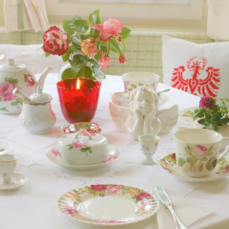 Hannas Alpengruss & זיפלד אין טירול