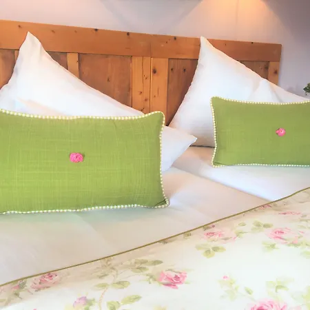 Hannas Alpengruss & זיפלד אין טירול