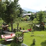Hannas Alpengruss & *