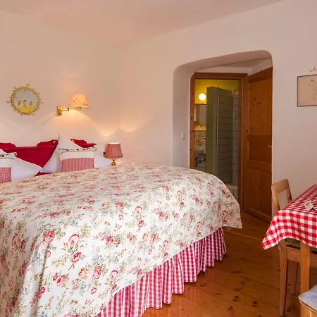 Hannas Alpengruss & Apartman *