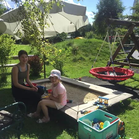 Hannas Alpengruss & *